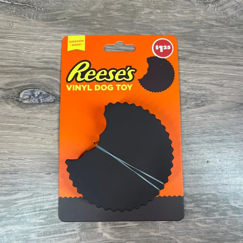 Hershey's Candy Dog Toy Bundle‎ 3pc Squeaky Vinyl Reese's Twizzlers Brown Red